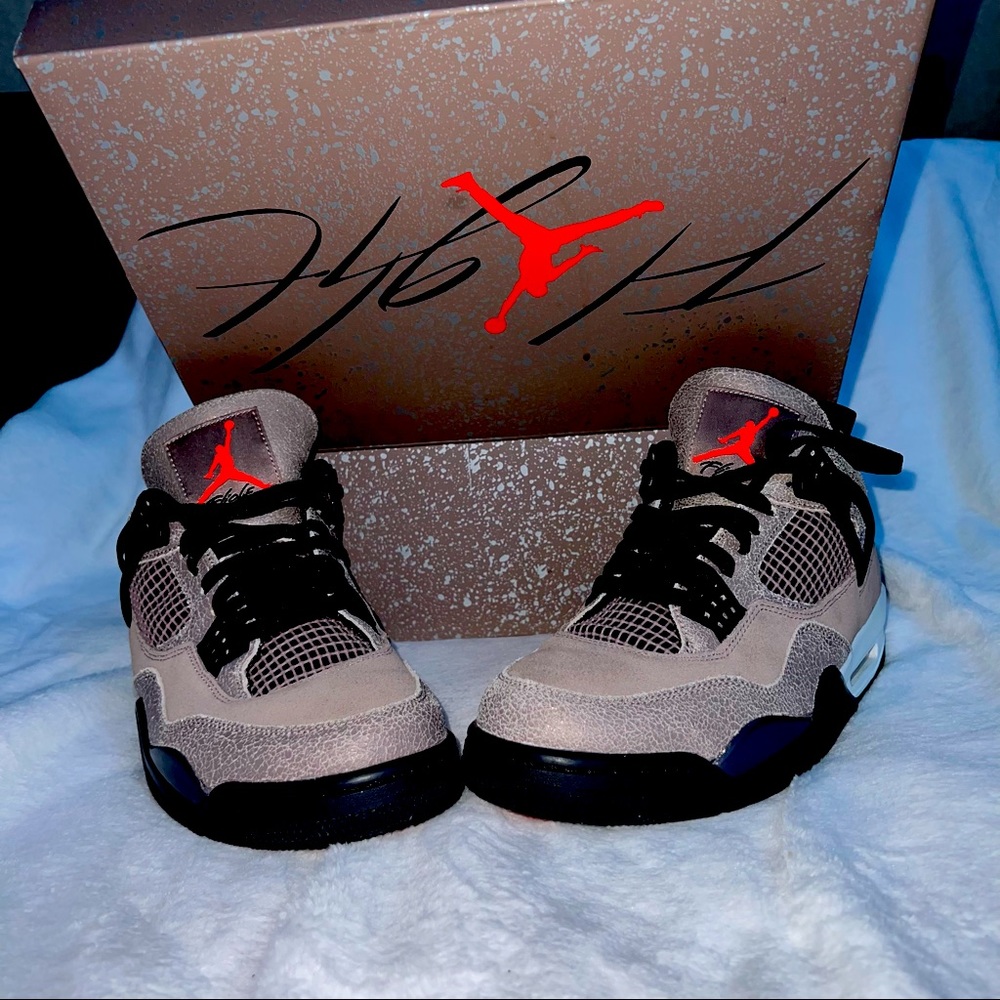 Jordan 4 taupe haze size 10.5